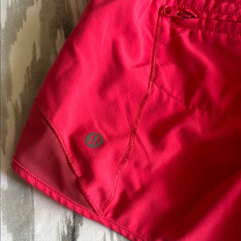 Lululemon Hotty Hot Shorts 2 - Picture 4 of 8
